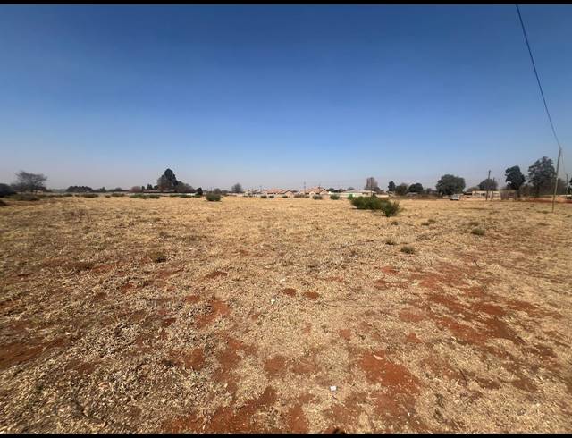 16,252M² VACANT LAND FOR SALE IN KOOKRUS